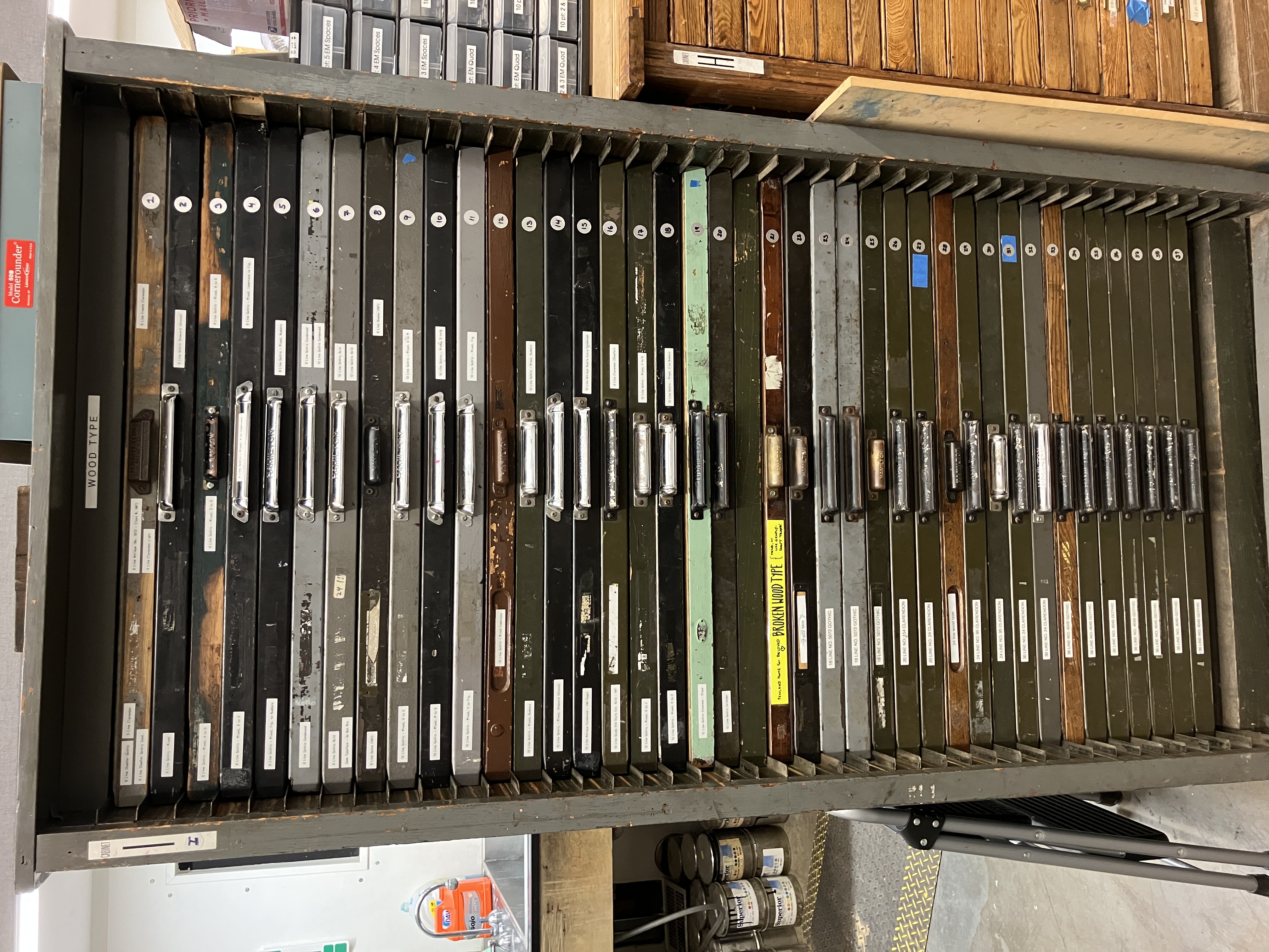 Penland cabinet type specimen